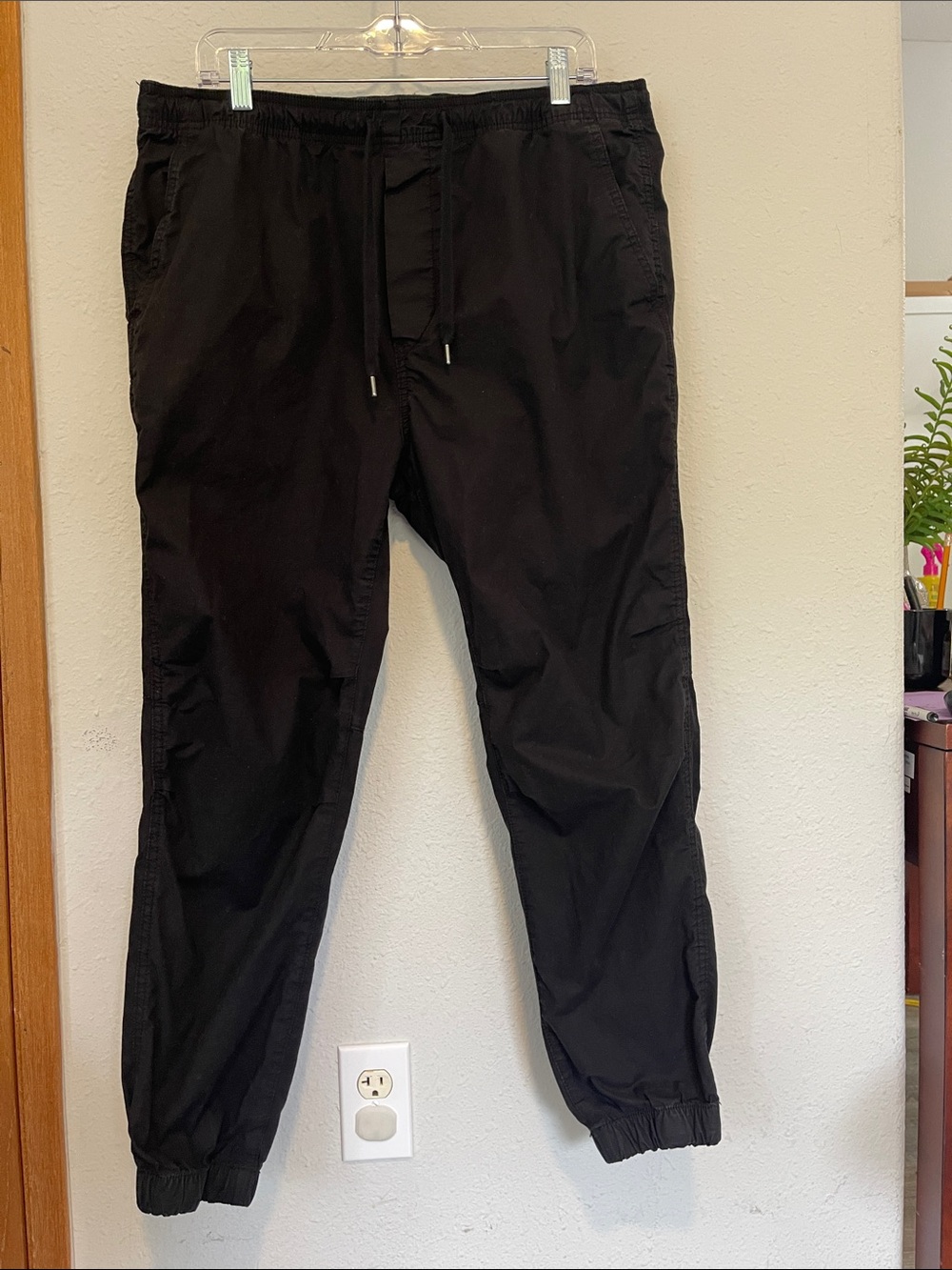 American Eagle Outfitters Unisex Black Drawstring Joggers